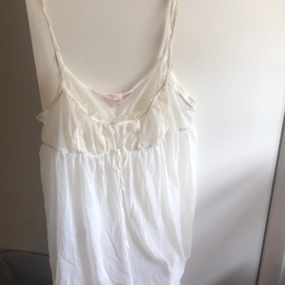 COPY - Victoria’s Secret cami / sleep top lingerie xl